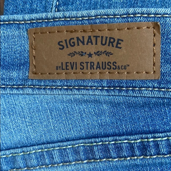 Levi's Skinny Jeans - Picture 3 of 3